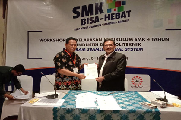 SMK N 2 Tebing TinggiPenandatanganan MoU Dual System SMK 4 Tahun dengan Politeknik Kota Malang